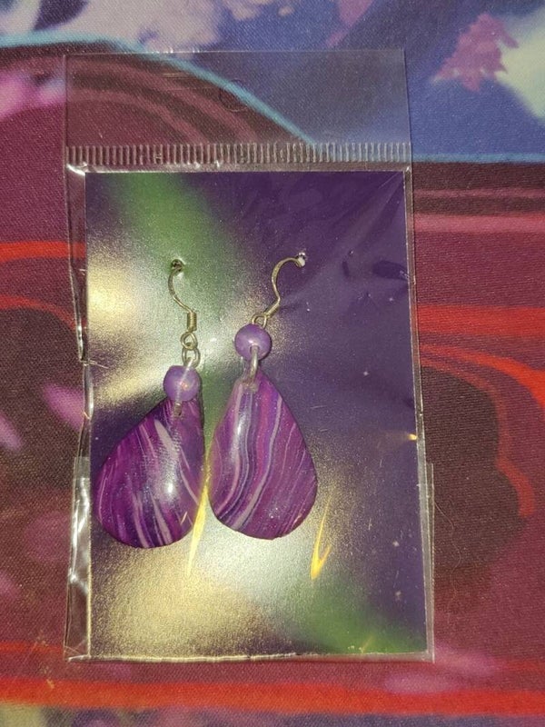 Korvakorut - purppura virtaus