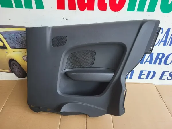 RIVESTIMENTO POSTERIORE LATO DESTRO DX AUDI A1 8X 3 PORTE 8X3867036