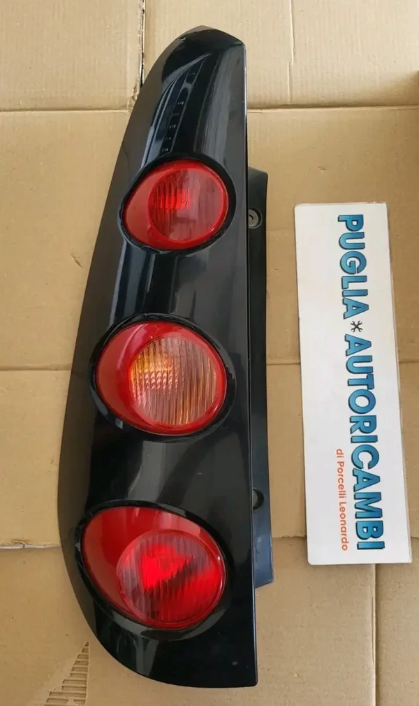 FARO FANALE POSTERIORE SINISTRO SX PARTE ESTERNA SMART FORFOUR A4548200564