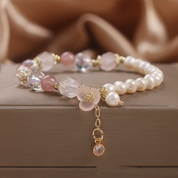 Sweet Freshwater Pearl Crystal Flowers Bracelet