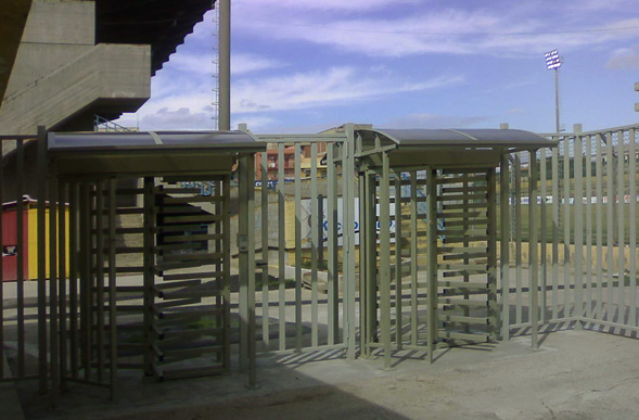 SAG, PERCo.shop is de importeur en regelt ook de installatie van PERCo toegangspoorten. Koop zowel als Lease. Tourniquets, draaikruizen, draaipoorten, draaikruis, miva, zwenkpoorten, mindervalidenpoorten, lage poorten , manshoge poorten en ook toiletoplos