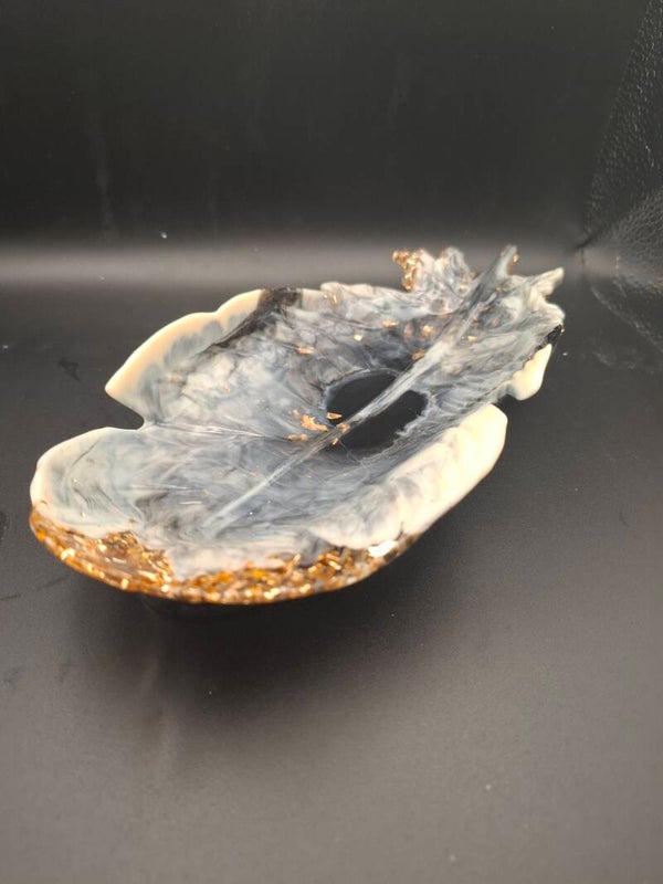 Federschale aus Resin