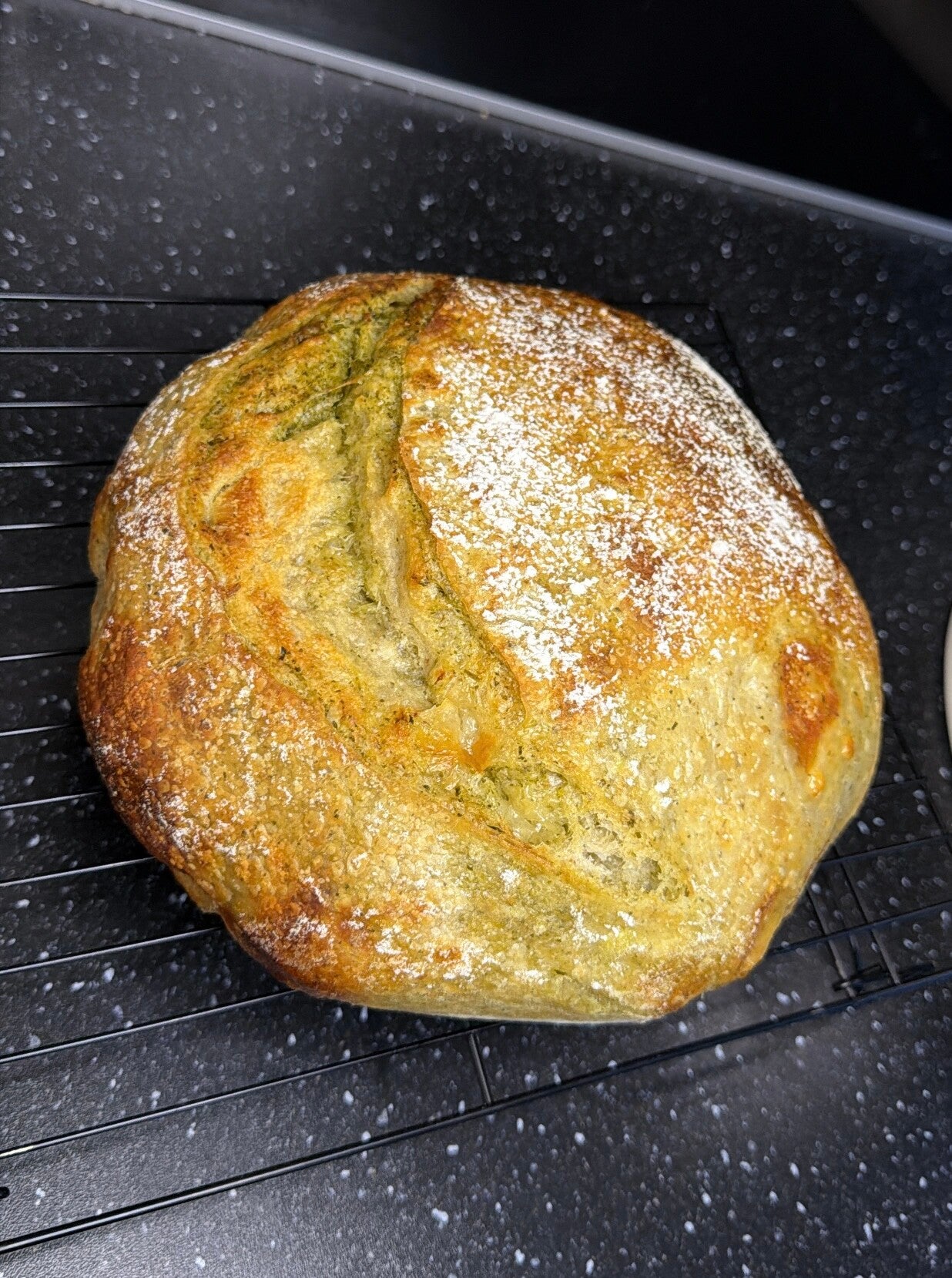 Zuurdesembrood pesto parmezaanse kaas Groot