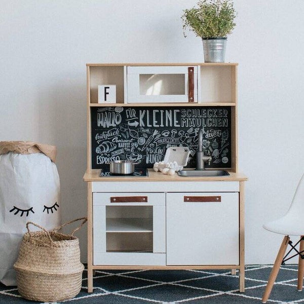 Krijtbordfolie en achterwand voor IKEA kinderkeuken