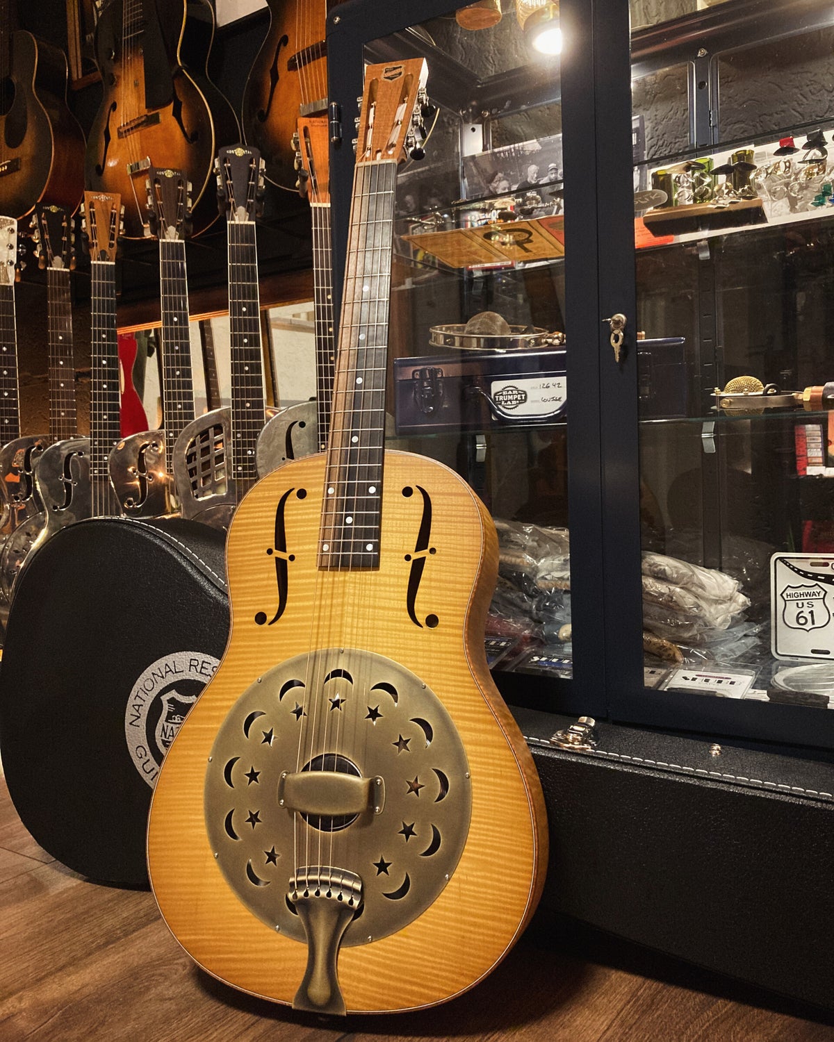 Guitars | Mainwood Guitars | Vintage & Exclusive