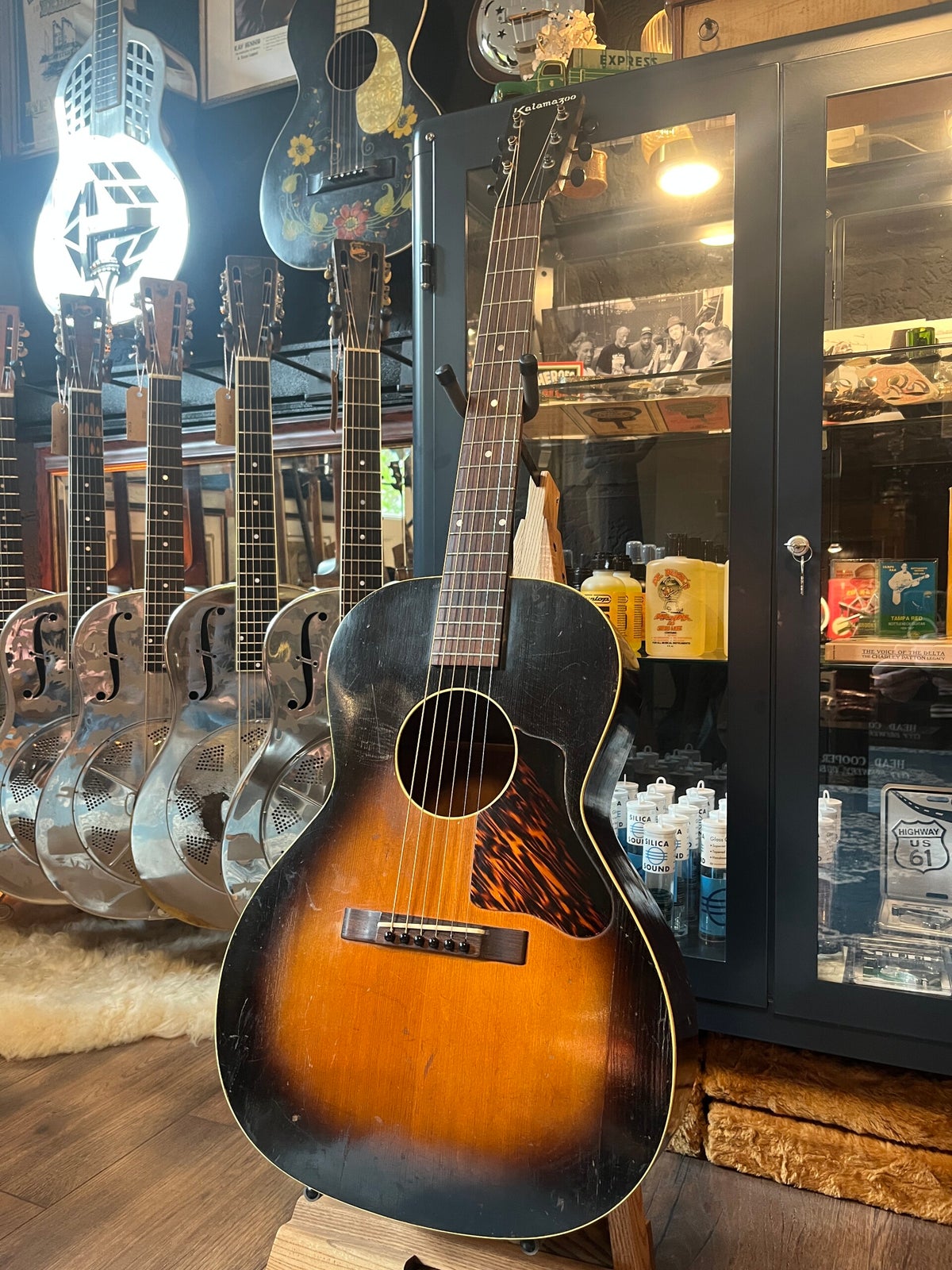 Guitars | Mainwood Guitars | Vintage & Exclusive