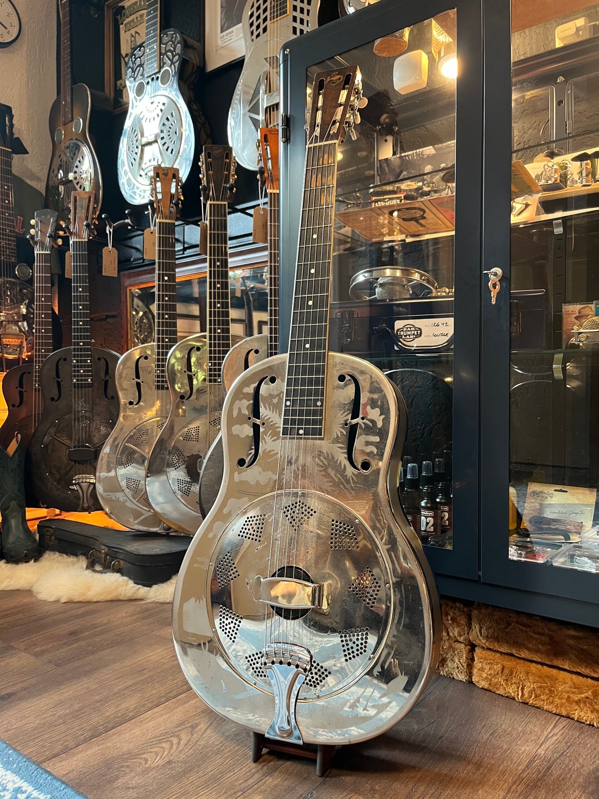 Guitars | Mainwood Guitars | Vintage & Exclusive