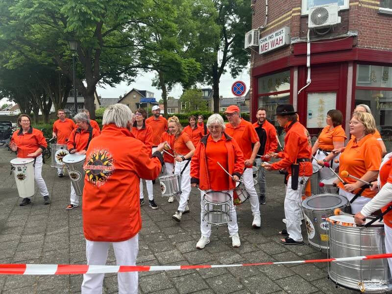 maisquenada speelt samba bij het Zottenhof Princenhage