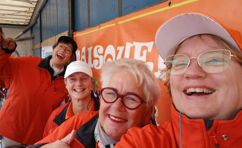 selfi-surdospelers-standard-4y4o93.jpg