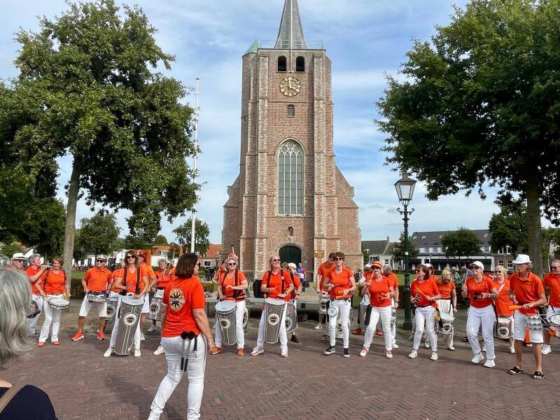 Festival aan Zee Renesse, Sambaband Maisquenada Kerkplein optreden