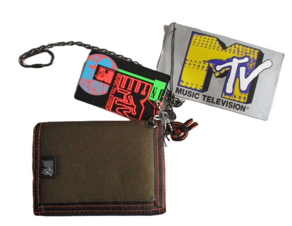MTV WALLET MET KETTING OLIVE GROEN