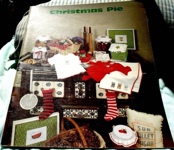 Christmas Pie Cross Stitch Pattern By Vanessa Ann  Collection 1980