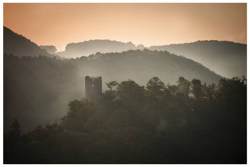 Burgruine Neideck - jetzt dämmert&#039;s