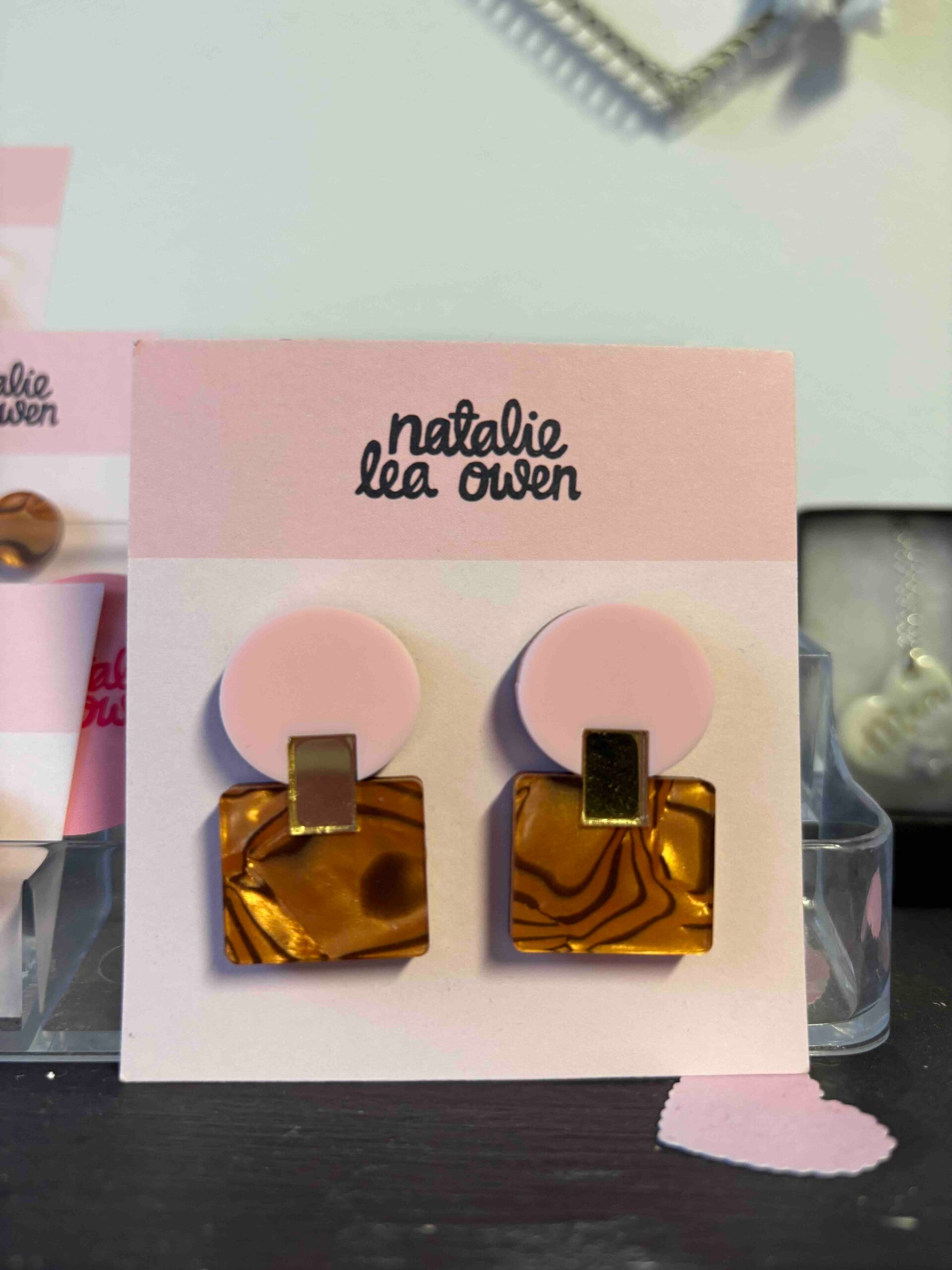 Clustdlysau | Earrings