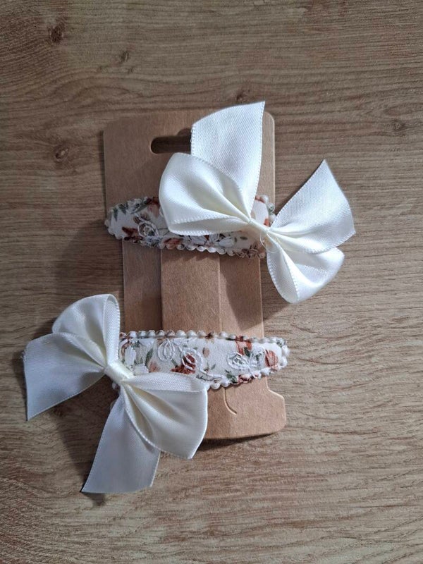 Haarknipjes met motief en strik