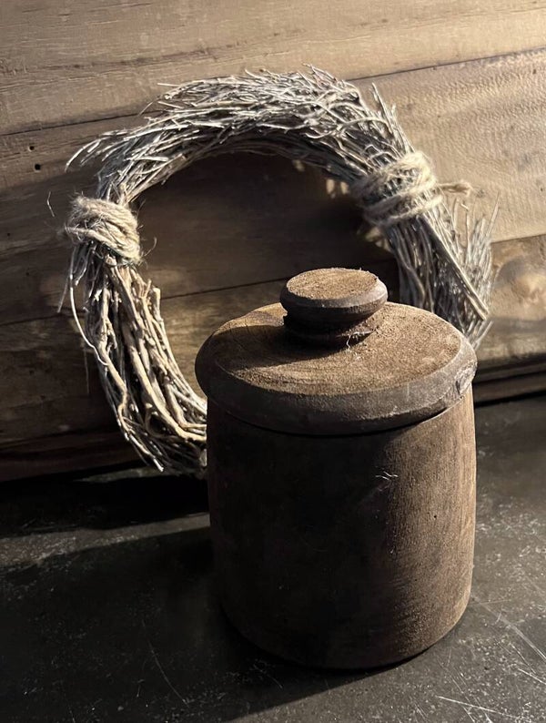 Sobere houten Indiase pot met deksel S