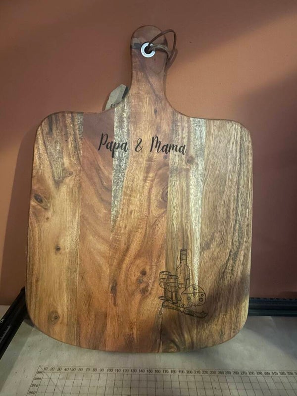 Maatwerkorder Borrelplank gepersonaliseerd Koen