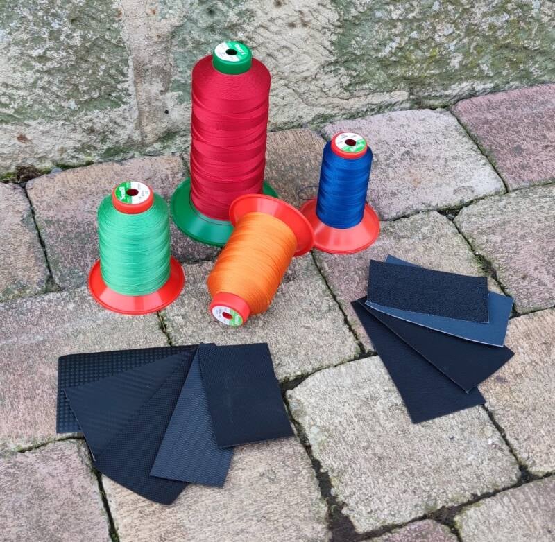 Kunstleder und Nähgarn für deine Motorradsitzbank