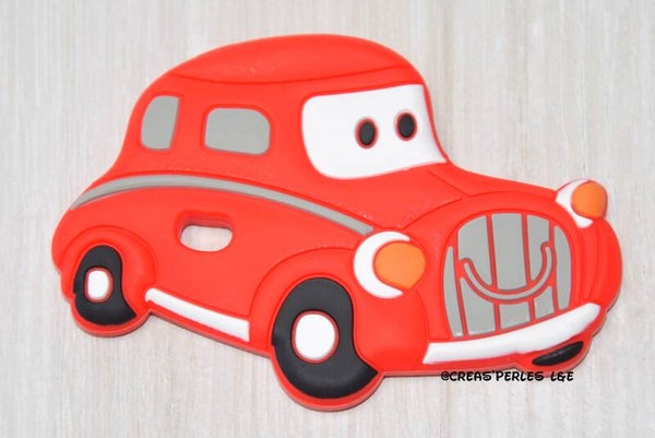 Anneau de dentition voiture rouge