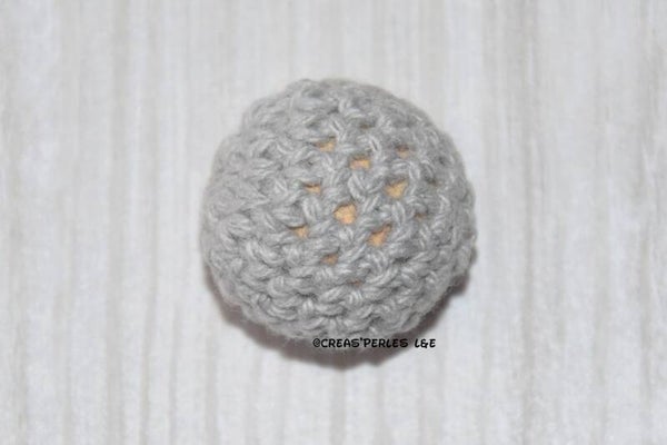 Boule en crochet gris 20mm