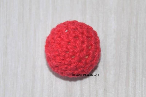 Boule en crochet rouge 20mm