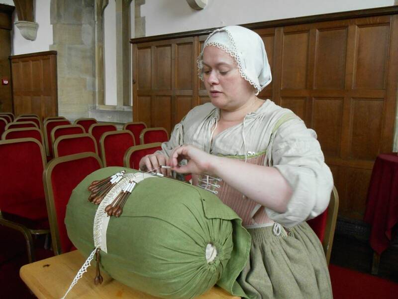 seventeenth-century-bobbin-lace-making.jpg