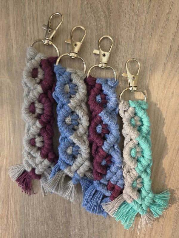 JUNE | Porte-Clés Tressé – Motifs Vagues Bicolores & Attache Mousqueton