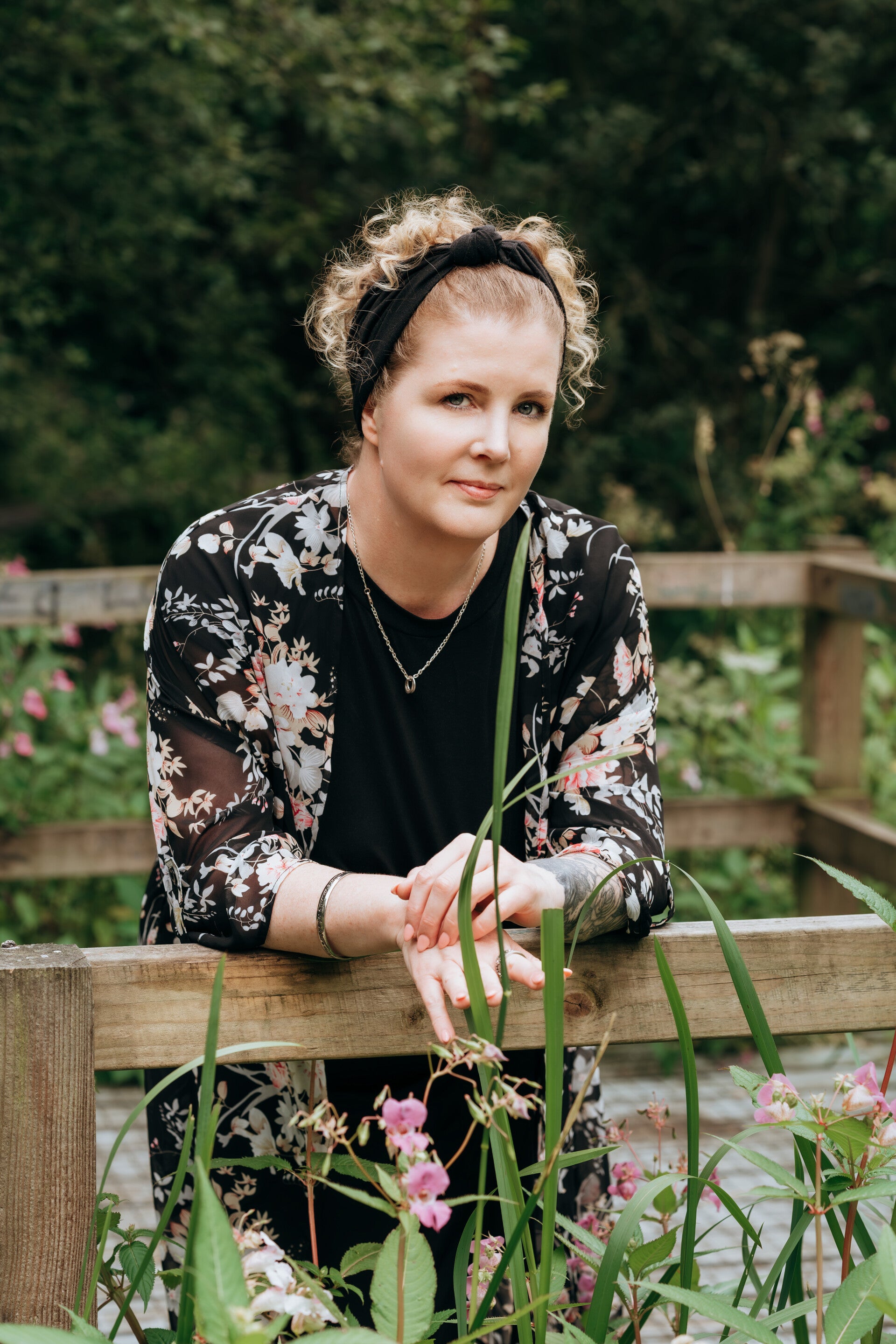 An image of Online Neurodivergent Therapist, Caroline Smith, specialising in Autism, Adhd, Chronic Illness, Chronic Pain, Burnout and Shame.