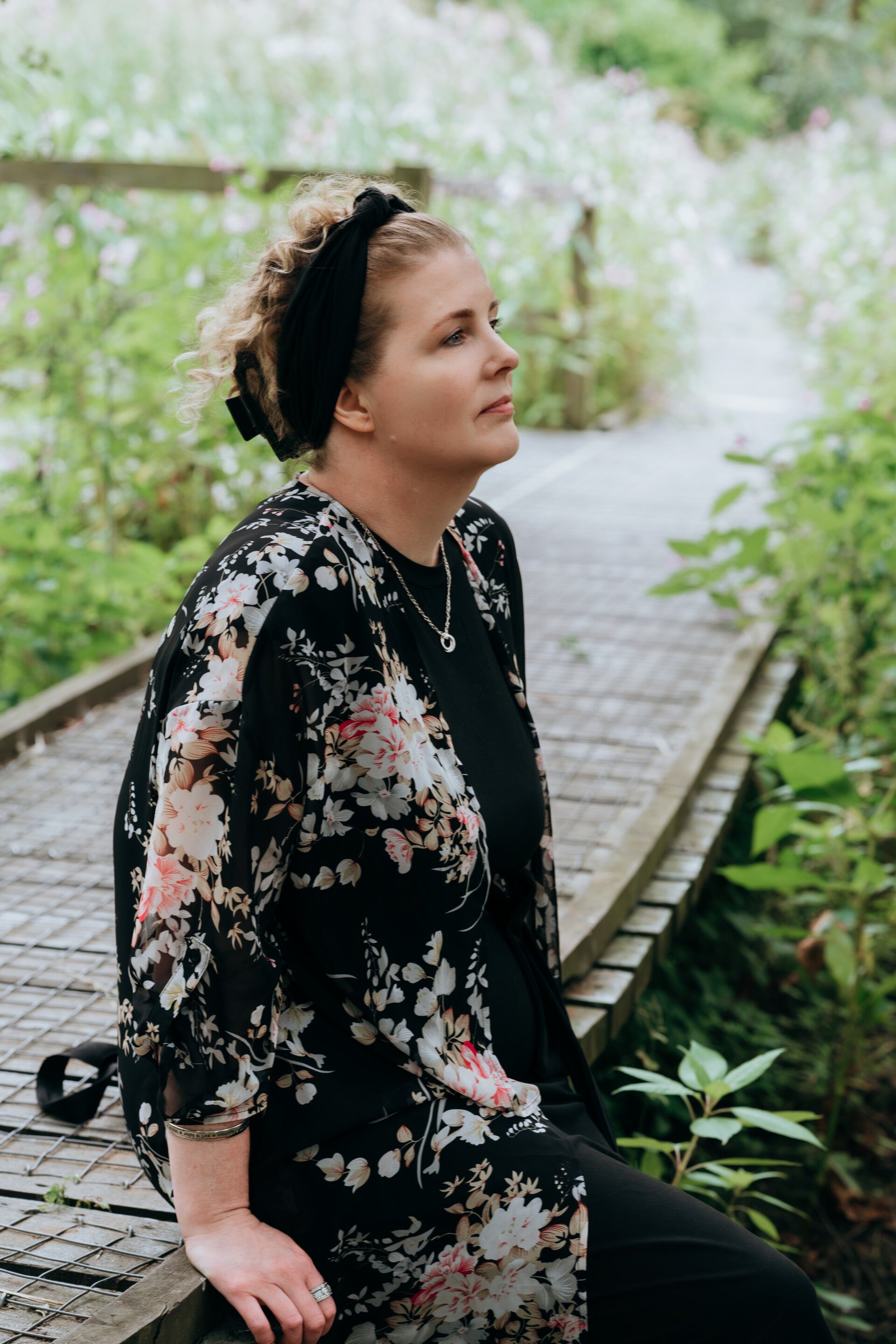 An image of Online Neurodivergent Therapist, Caroline Smith, specialising in Autism, Adhd, Chronic Illness, Chronic Pain, Burnout and Shame.