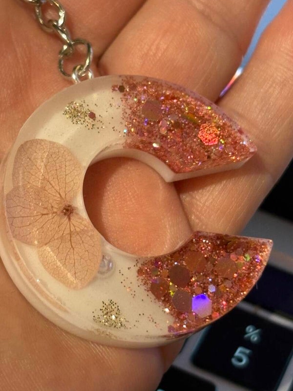 Buchstaben Schlüsselanhänger aus Epoxidharz