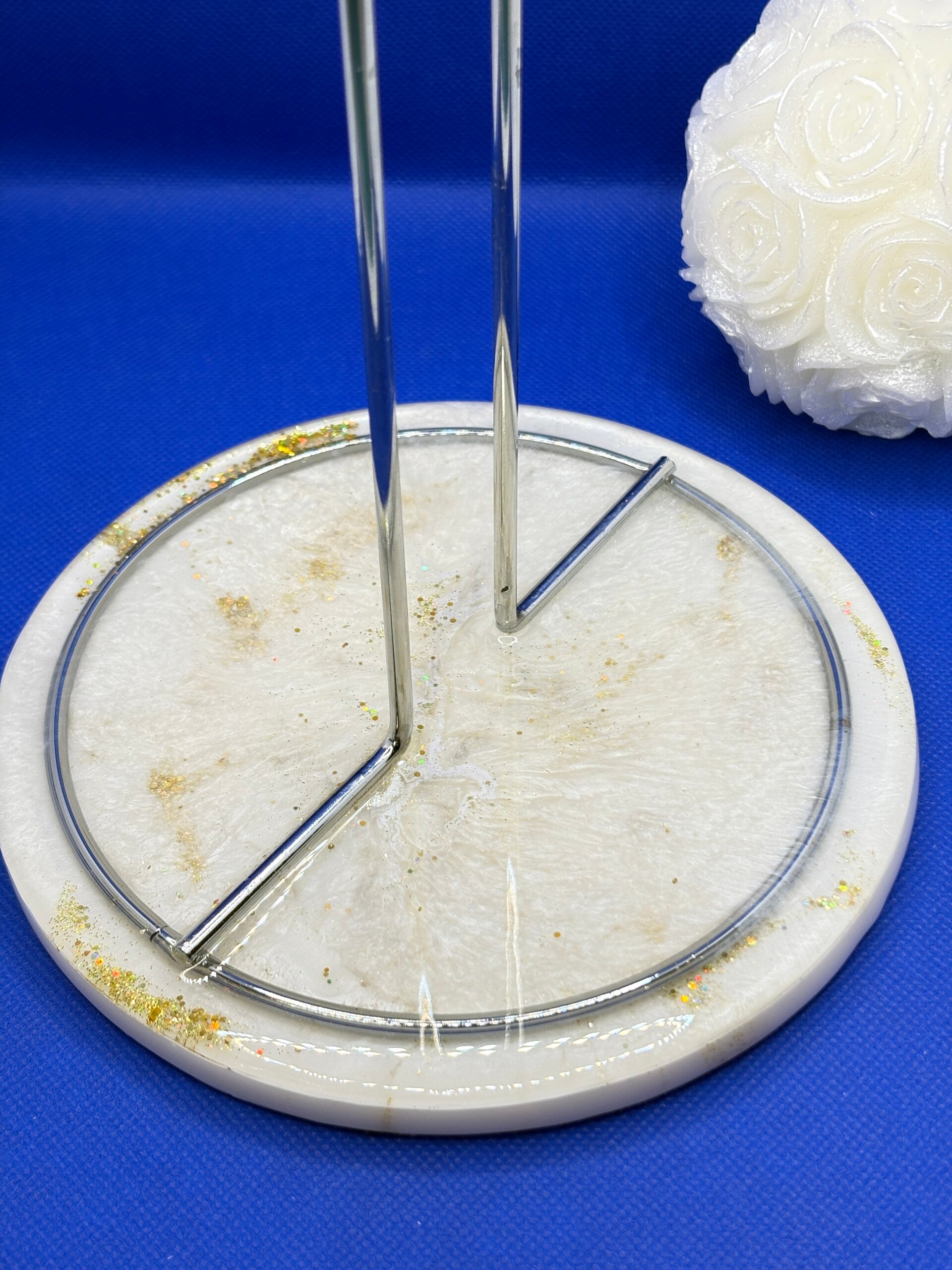 Küchenrollenhalter aus Epoxidharz