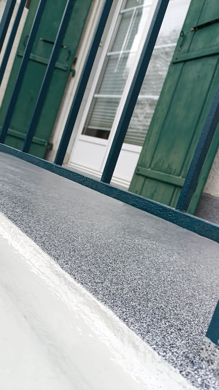 Terrasse en résine pailletée