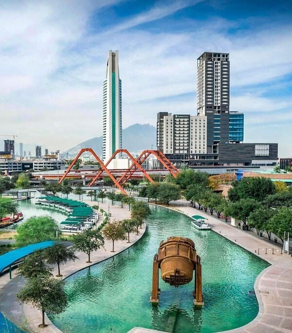Recorridos turísticos y descanso