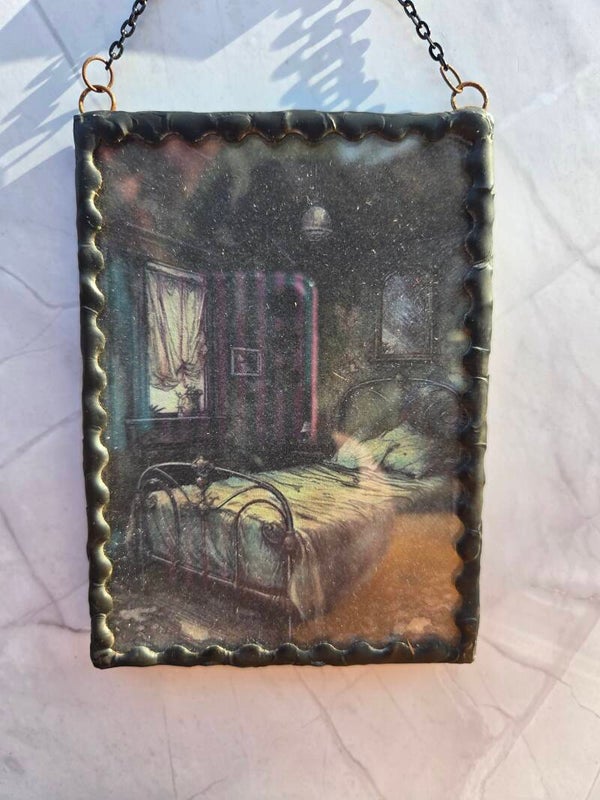 Creepy/Goth setting in Stained Glass