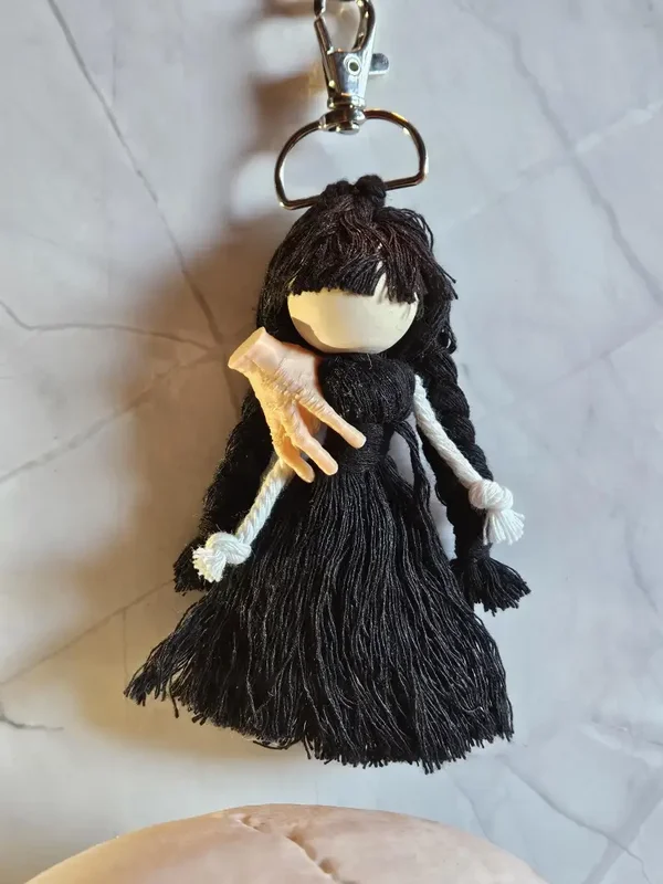 "Wednesday" Macramé Keyhanger