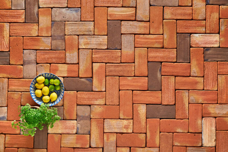 Tegels van klei / terracotta. Moderne tegels met historische charme, Prachtige kleurschakeringen en diverse vormen