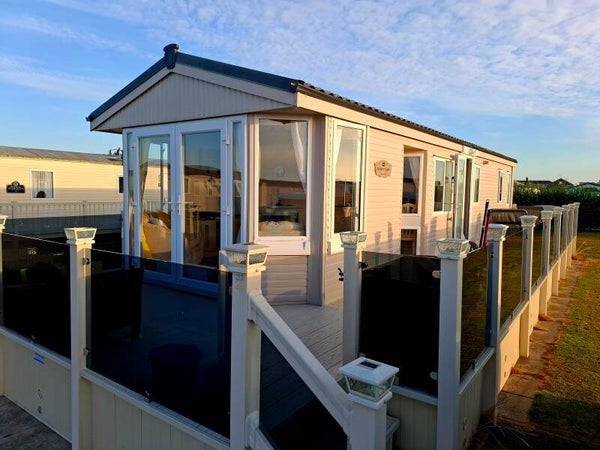 5 Night Stay (Off Peak - Excluding July/Aug/Sept)