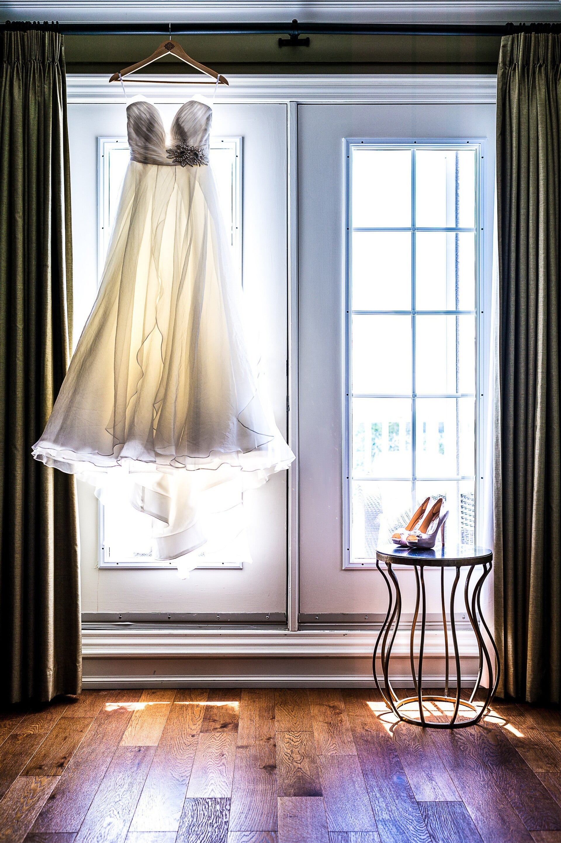 pixagod-wedding-dress-2031960-standard.jpg