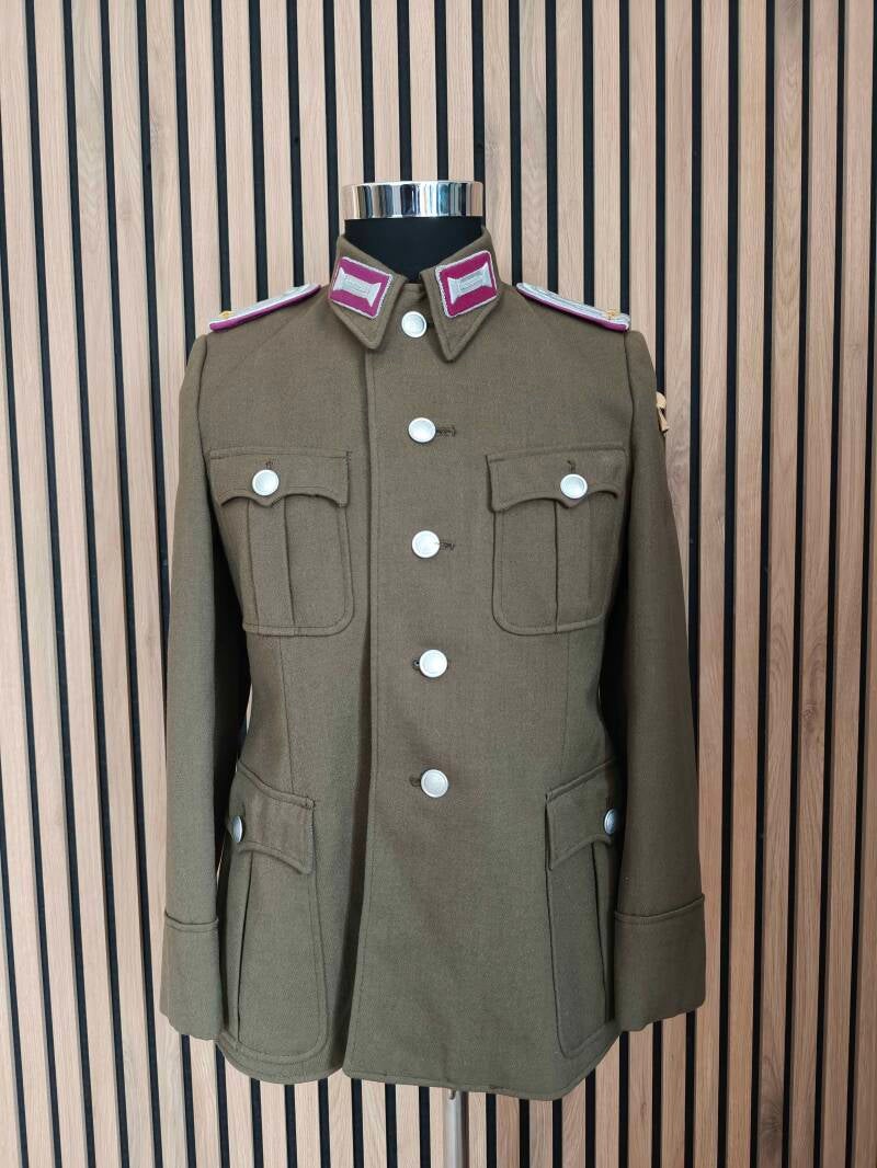 Dienstuniform Leutnant Luftschutz DDR 1961 Uniform LS Offizier Dienstanzug Rangabzeichen Schirmmütze Sammlerstück Air defense officer service uniform GDR East Germany uniform