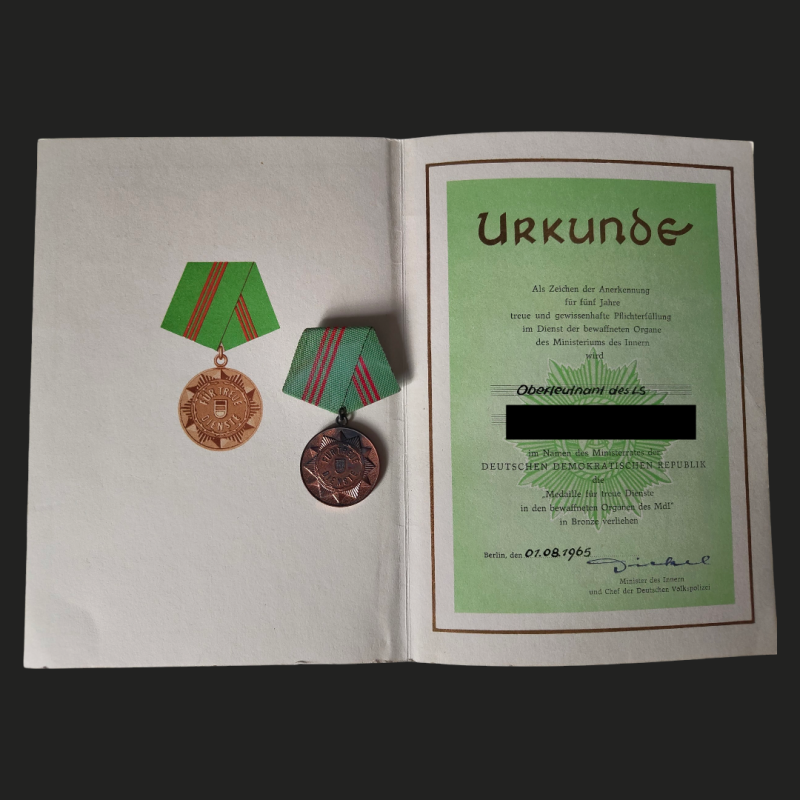 Medaille Treue Dienste bewaffnete Organe MdI Bronze DDR Auszeichnung MdI Medaille Orden Dienstzeit bewaffnete Organe Sammlerstück Long Service Medal bronze GDR East Germany