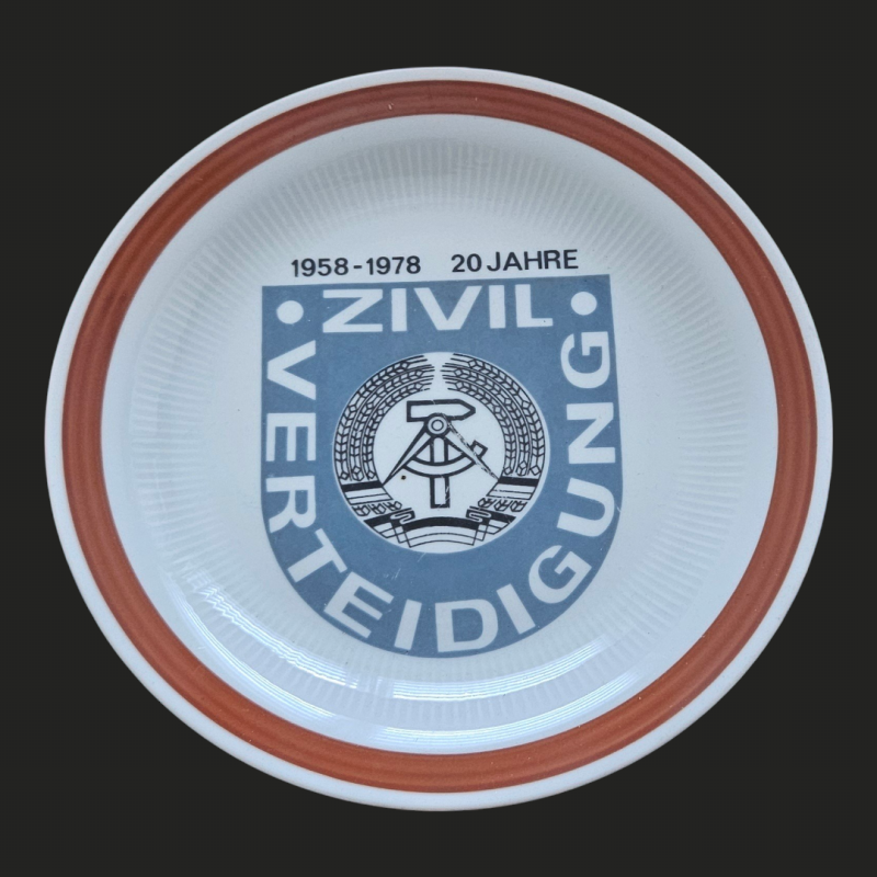 Teller 20 Jahre Zivilverteidigung 1958 1978 DDR Jubiläumsteller ZV Erinnerungsteller Auszeichnung Sammlerstück Civil Defense commemorative plate GDR East Germany anniversary