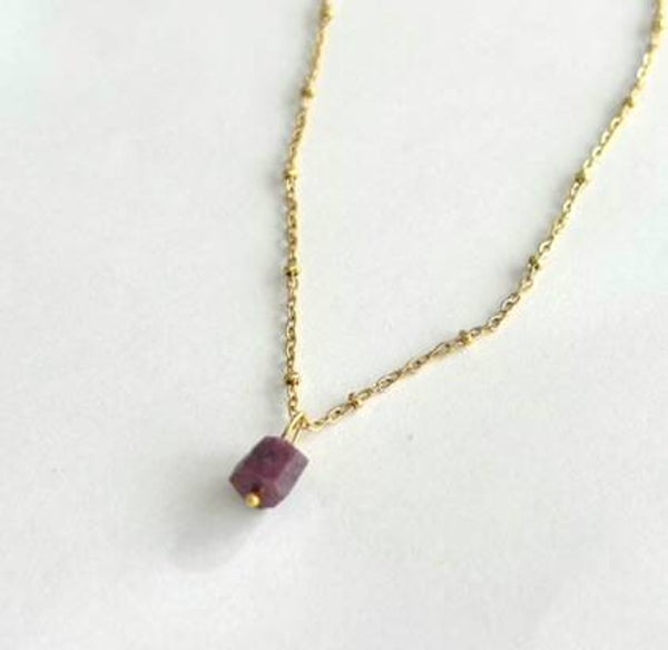 Edelsteenketting ruwe robijn