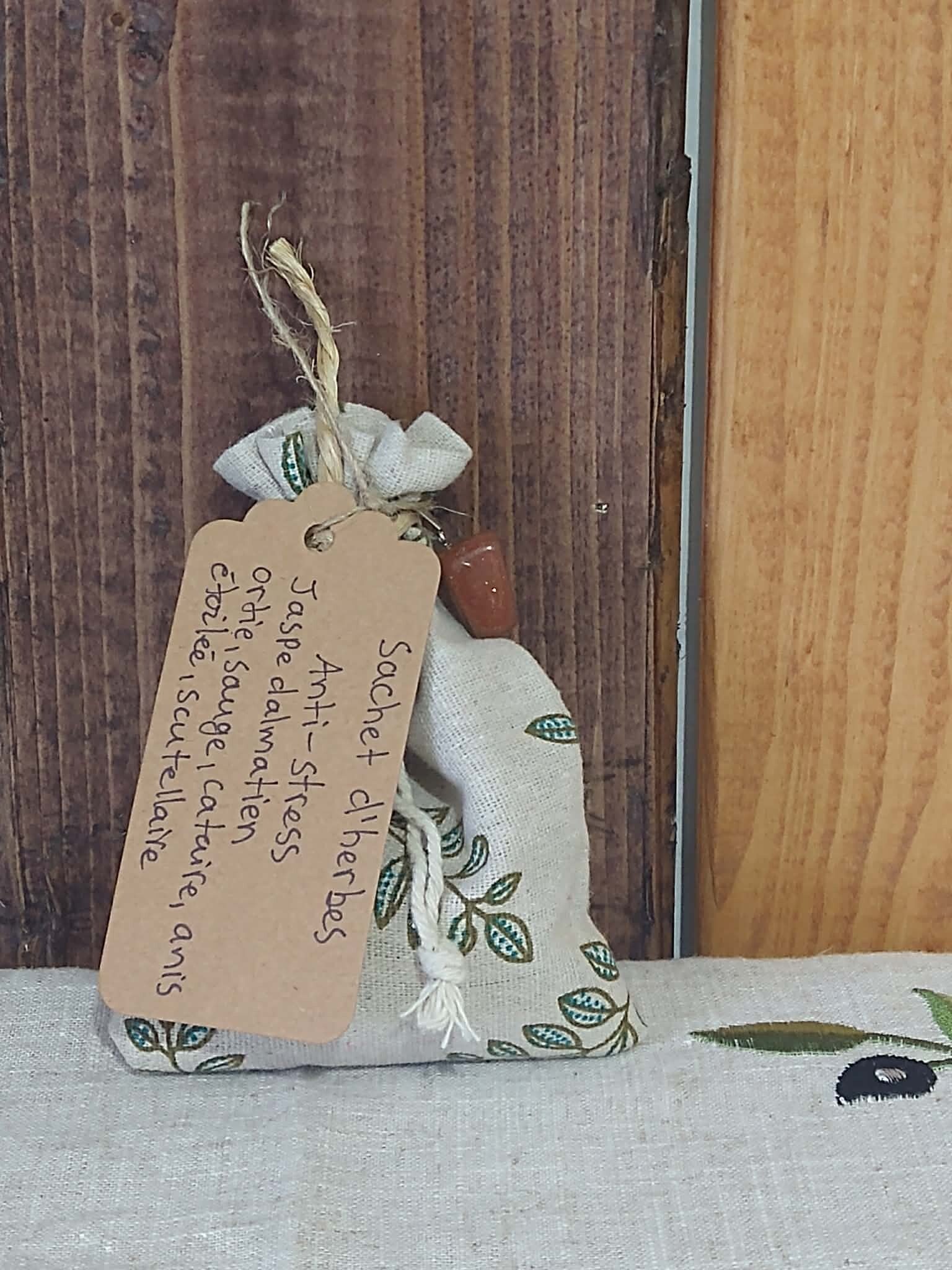 Sachets d'herbes à intention magique