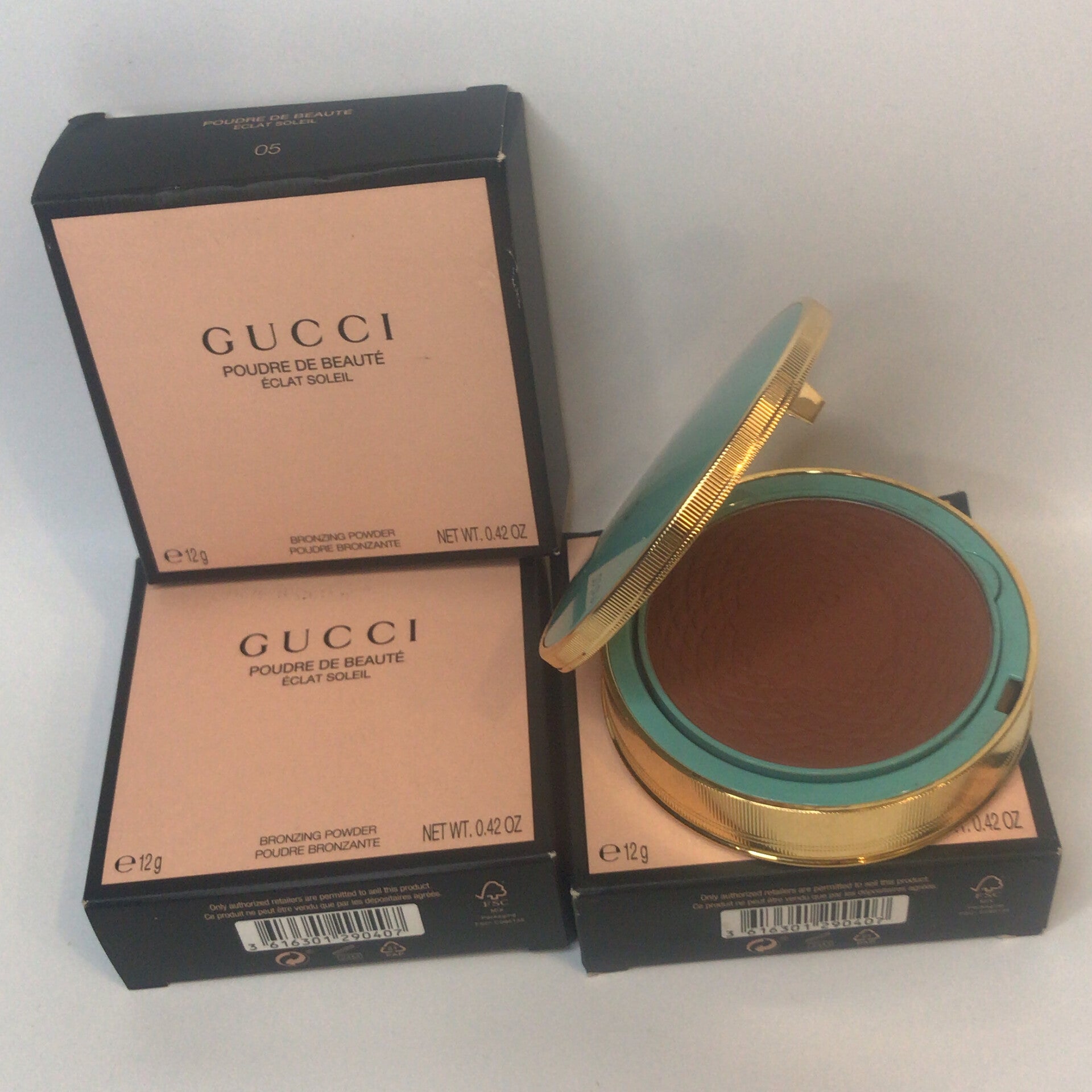 Gucci bronzing powder