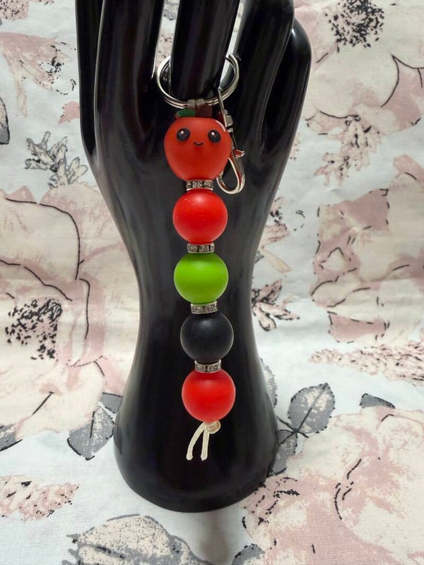 Schlüsselanhänger aus Silikonperlen (Apfel)