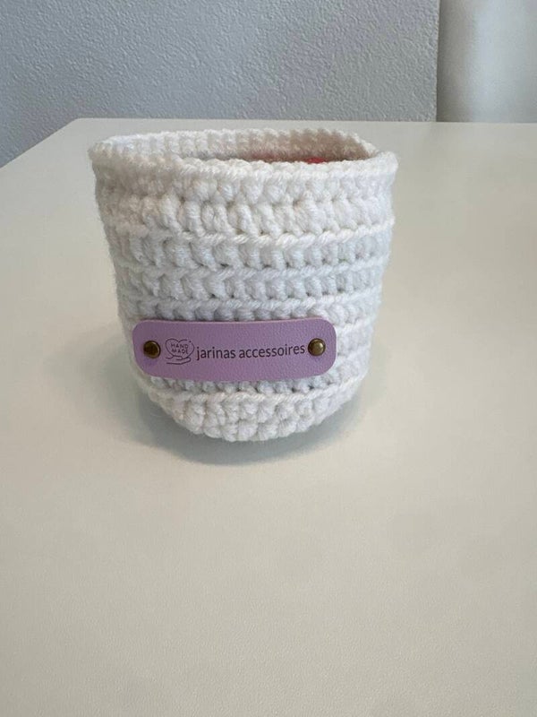 Gehäckelter geschenkkorb