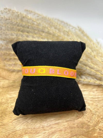 Oranje geweven festival armbandje