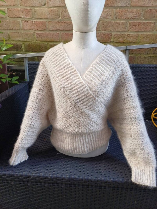 Pull cœur croisé