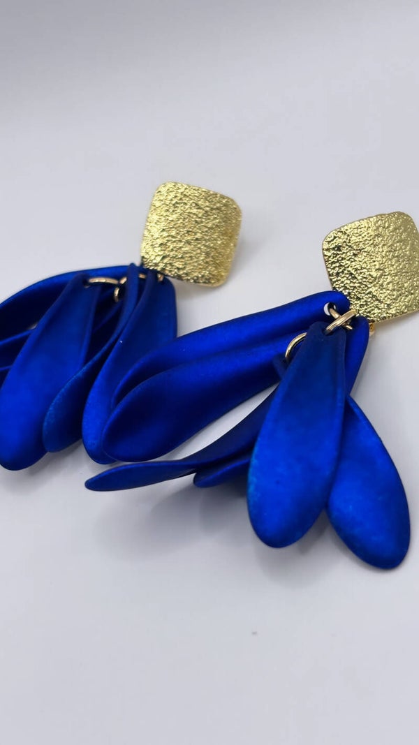 Hoogblauwe blaadjes mat