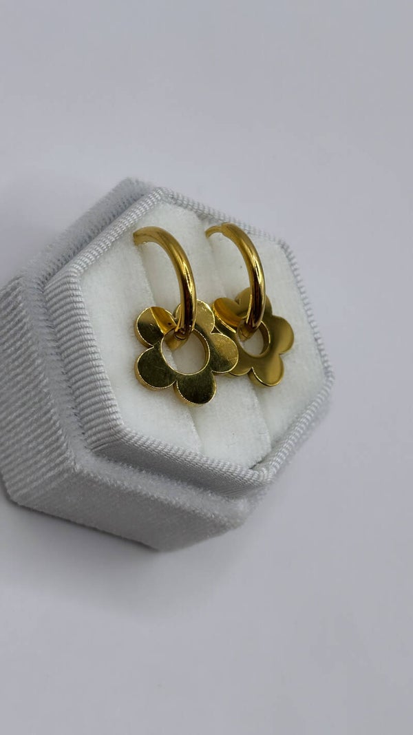 Bloemetjes aan hoops